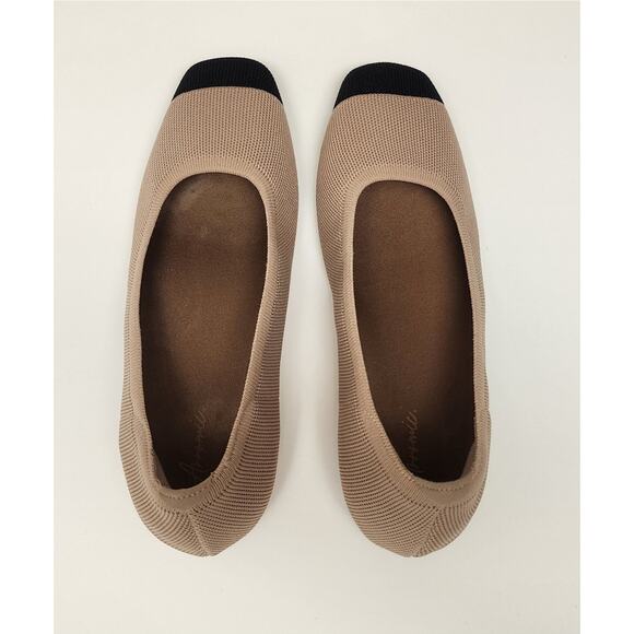 Arromic Square Toe Ballet Flat Shoes Size 9 Tan/Black Fabric Upper - Picture 8 of 10
